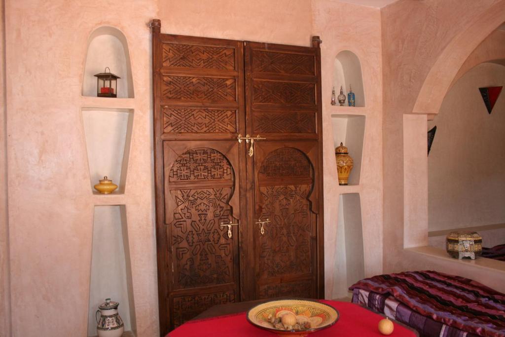 Riad Dar Bergui Варзазат Екстериор снимка